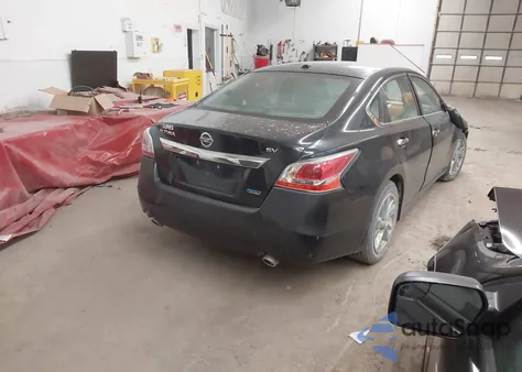 2015 Nissan Altima 2.5/2.5 S/2.5 Sl/2.5 Sv z USA, uszkodzony, nr VIN 1N4AL3AP6FN890434
